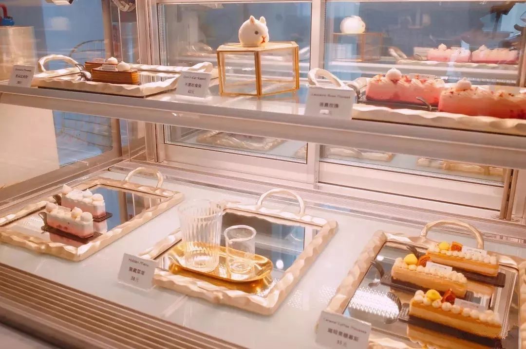 又一家樓中甜品店被爆出來了，它憑什么一夜躥紅？